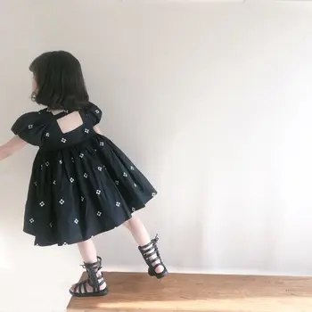 Kız Elbise Yeni Yaz Çiçek Backless Kısa Kollu Elbise Çocuk Moda Kare Boyun Siyah Etek Bebek Diz Boyu Etek