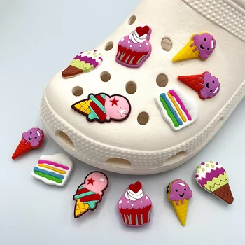 2021 Sevimli dondurmalı pasta Ayakkabı Takılar Croc Ayakkabı Özel Dekorasyon kadın Terlik DIY Kişilik Ayakkabı Rozetleri Aksesuarları