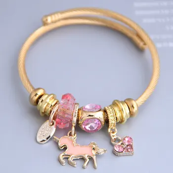 Manşet Bilezik Kadınlar için Kristal Aşk Kalp paslanmaz Çelik Bilezik Femme Moda Altın renkli tel Hayvan At uğurlu takı Yeni