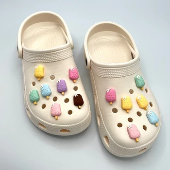 2021 Yeni Tasarımcı Renkli 3D Sevimli Dondurma Reçine Ayakkabı Takılar Croc Jıbz Takılar DIY Kadın Ayakkabı Tokaları Dekorasyon Aksesuarları